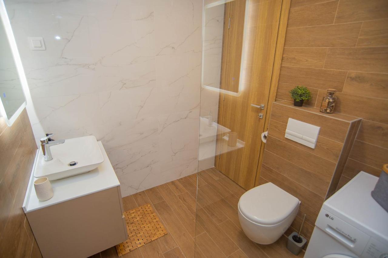 Stylish Two Bedroom Apartment At Ljubovic-Hill Park Podgorica Exteriér fotografie